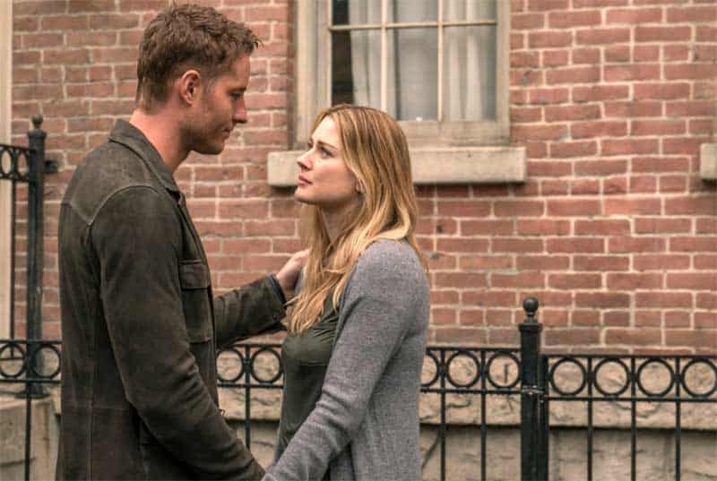 Justin Hartley and Alexandra Breckenridge in This is Us