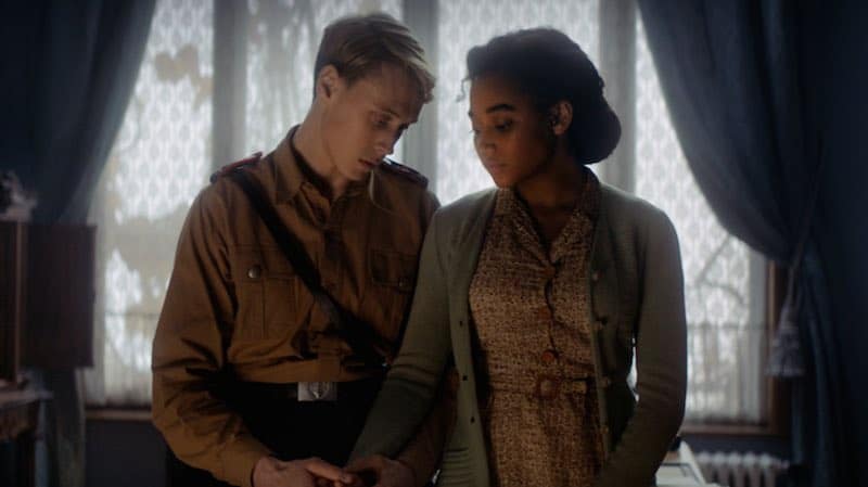 George MacKay and Amandla Stenberg in Where Hands Touch
