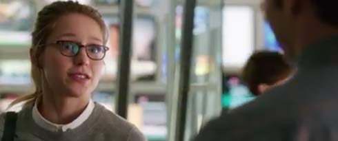 Melissa Benoist looking like a mild mannered reporter in Supergirl
