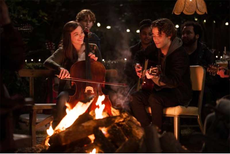 Chloë Grace Moretz and Jamie Blackley in If I Stay