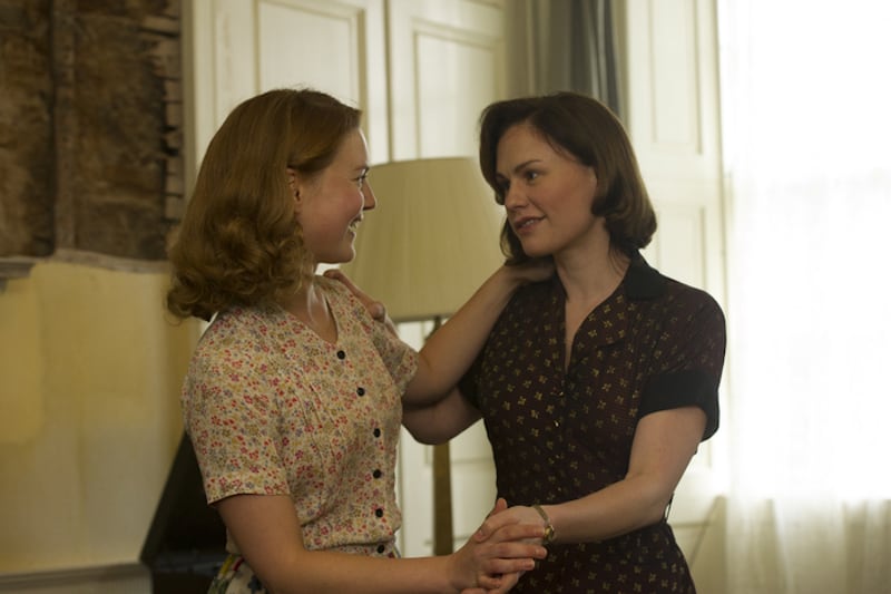 Anna Paquin and Holliday Grainger in Tell It to the Bees