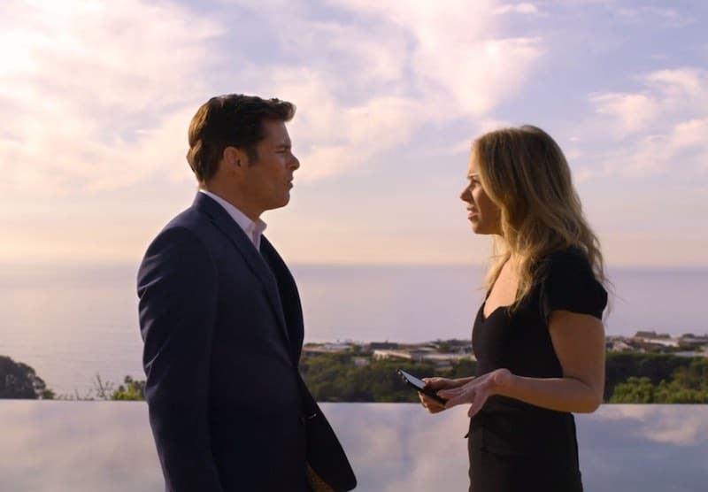 James Marsden and Christina Applegate in Dead to Me