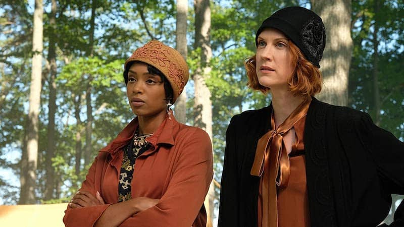 Lauren Lee Smith and Chantel Riley in Frankie Drake Mysteries