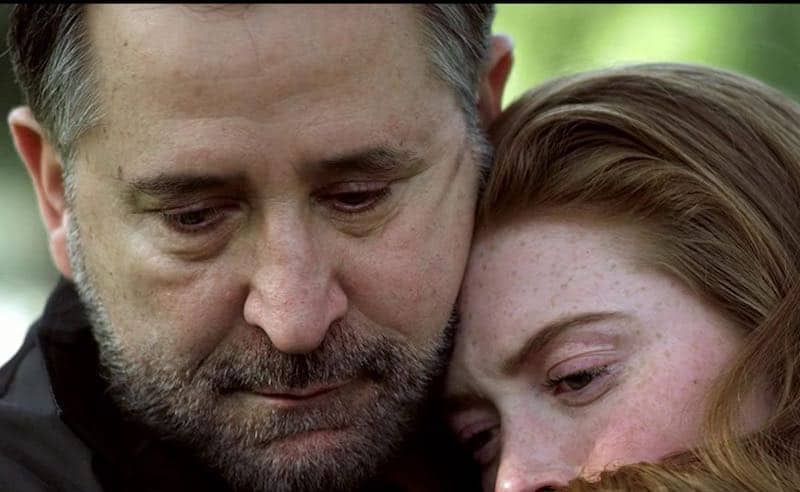 Anthony LaPaglia and Larsen Thompson in Pearl
