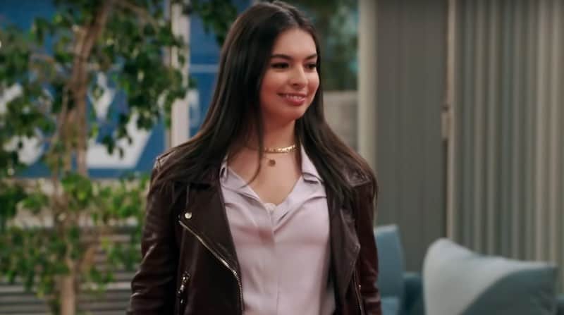 Isabella Gomez in Head of the Class