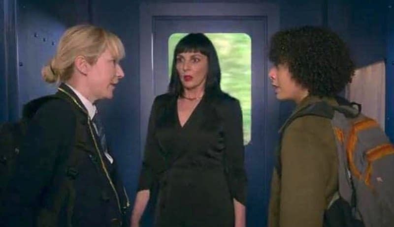 Gina Bellman, Beth Riesgraf, and Aleyse Shannon in Leverage: Redemption