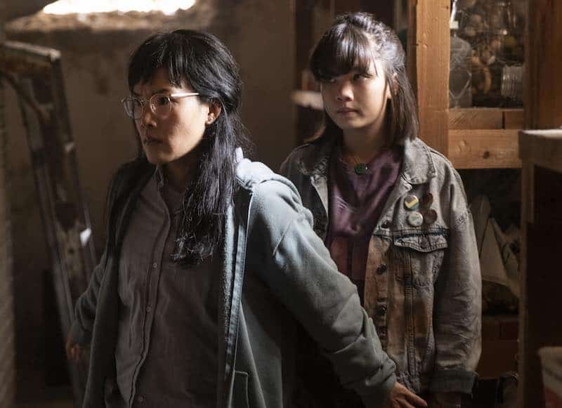 Ali Wong and Riley Lai Nelet in Paper Girls