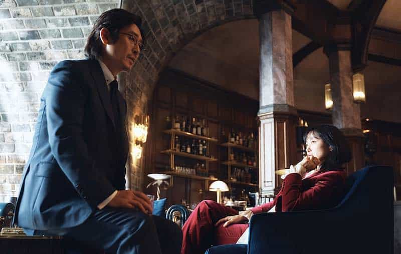 Jeon Do-yeon and Sol Kyung-gu in Kill Boksoon