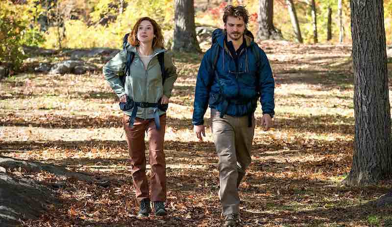 Luke Grimes and Ellie Kemper in Happiness for Beginners