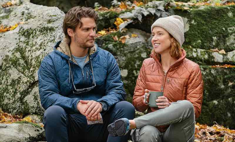 Luke Grimes and Ellie Kemper in Happiness for Beginners